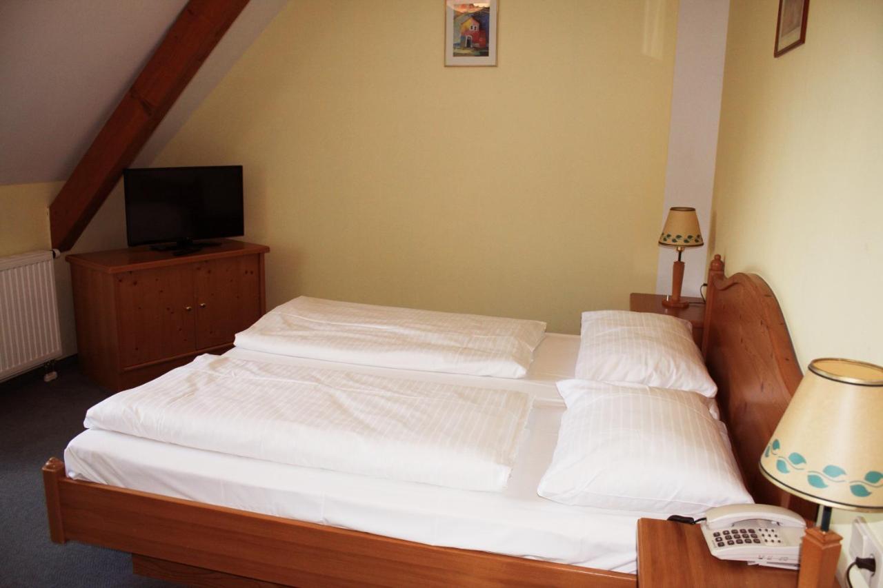 Hotel Garni Am Seggauberg Лайбниц Екстериор снимка