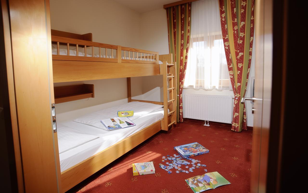 Hotel Garni Am Seggauberg Лайбниц Екстериор снимка
